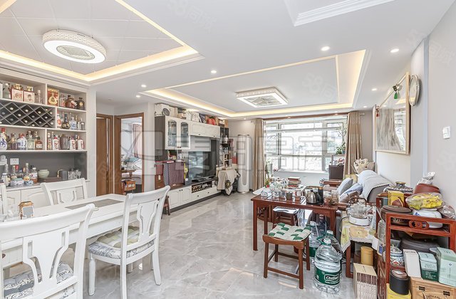 东恒时代三期3室2厅136㎡750万二手房图片