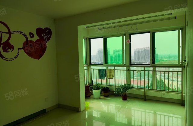 颐馨园二期 刚需小三居 朝南 送车位送地下室 采光无任何遮挡