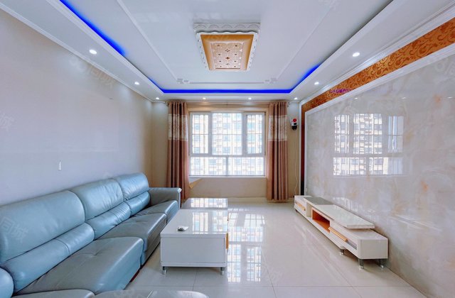 香江 近医院 精装好房边户 出行方便 商业配套齐全 南北通透