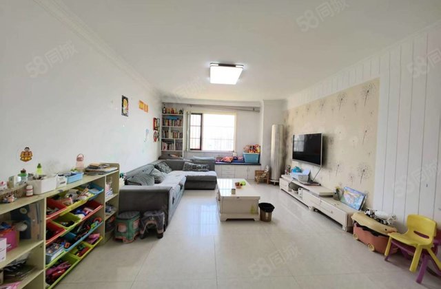 芳苑小区 文轩 水木清华 中间楼层 两室两厅 随便停车