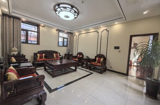 东昌御府！东昌  ！精装修！200万装修拎包可入住！大院子！