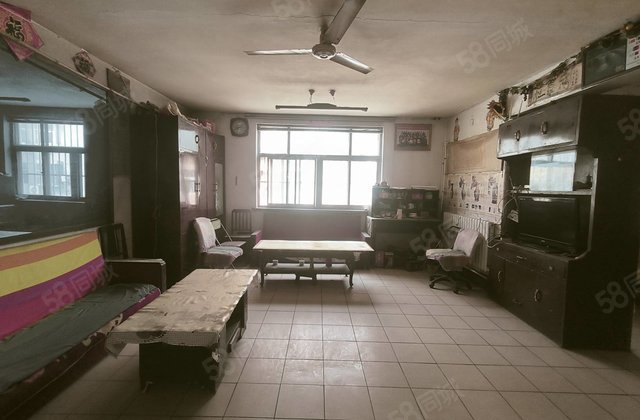 急售文轩本部，老一中，好楼层，三室朝阳，停车方便