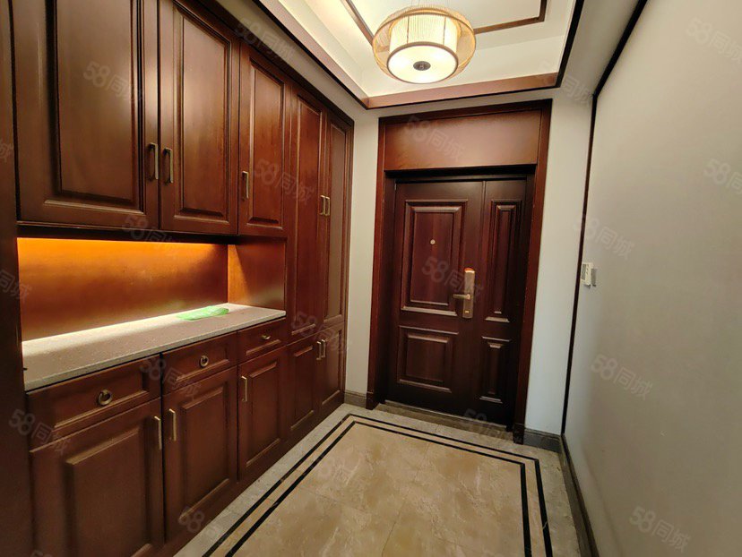 大学星城3室2厅3卫180㎡南北112万