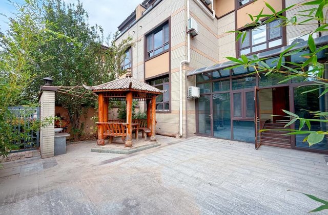 盛世天湖 低容积 次新房 正南朝向 豪华设计 正规商品房