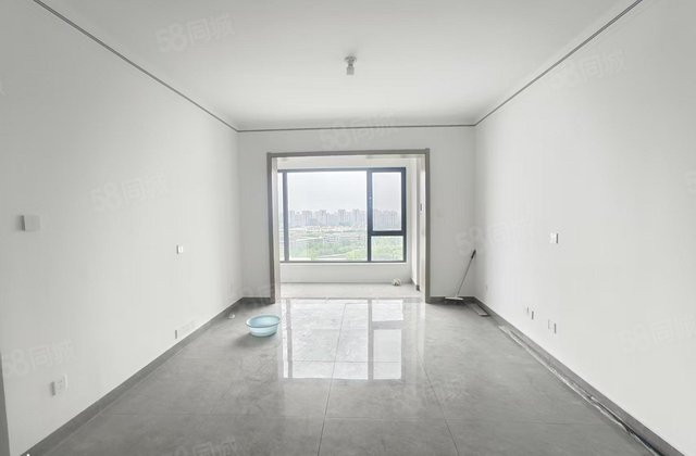 儒辰辰悦 南北通透三室两卫 随时看房 带地下室