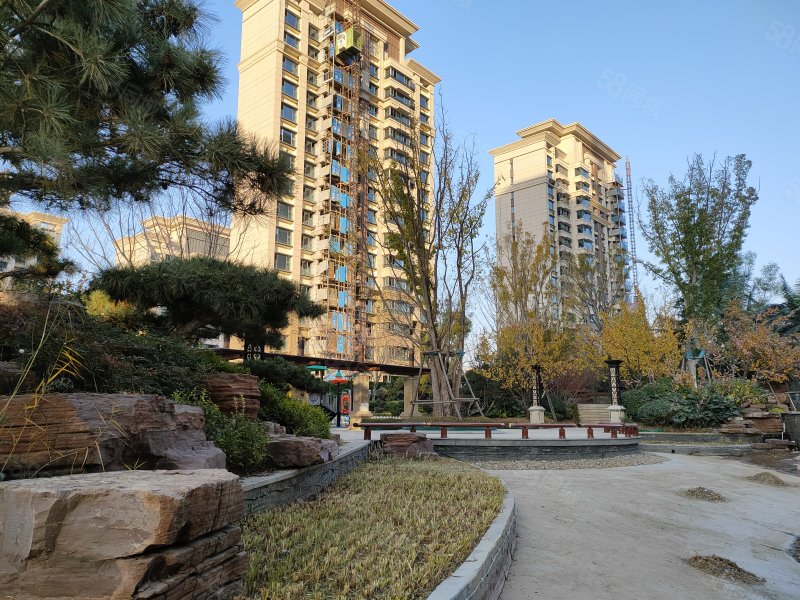 文登恒大翡翠华庭140平米三室二厅二卫精装4518元每平米