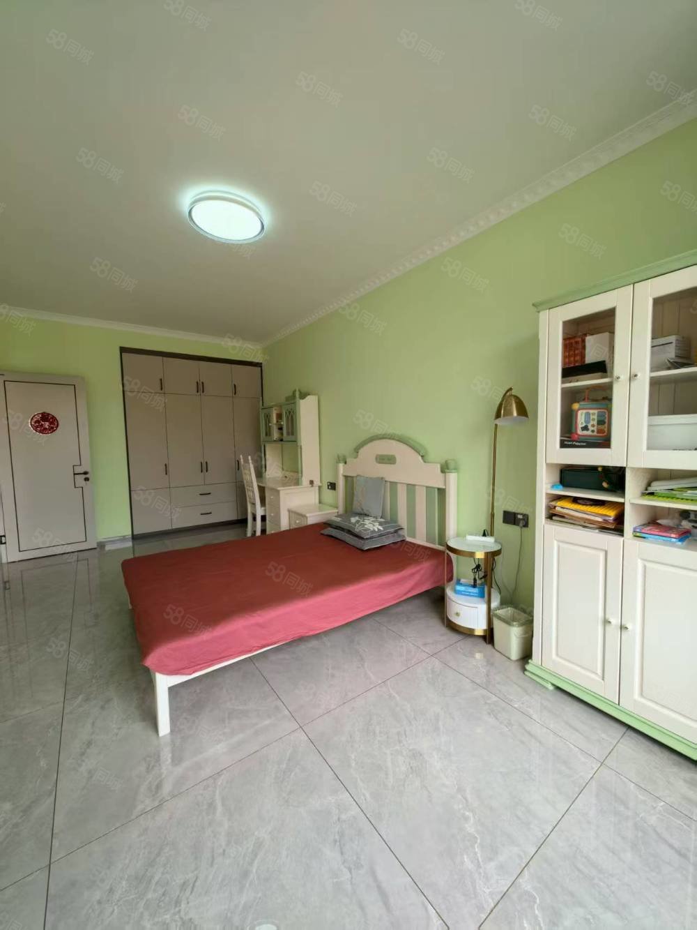 康裕新苑3室2厅2卫160㎡南北125万