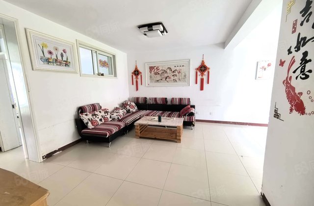 建设路上几万入住水晶城 三室低楼层 诚心出售