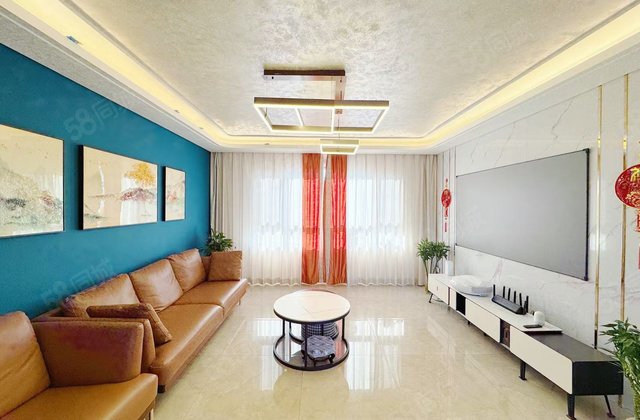 居然世界里3室2厅137㎡140万二手房图片