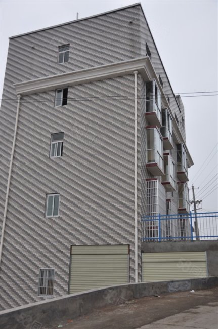 黄家湾路199号小区4室2厅3卫159.66㎡南30万