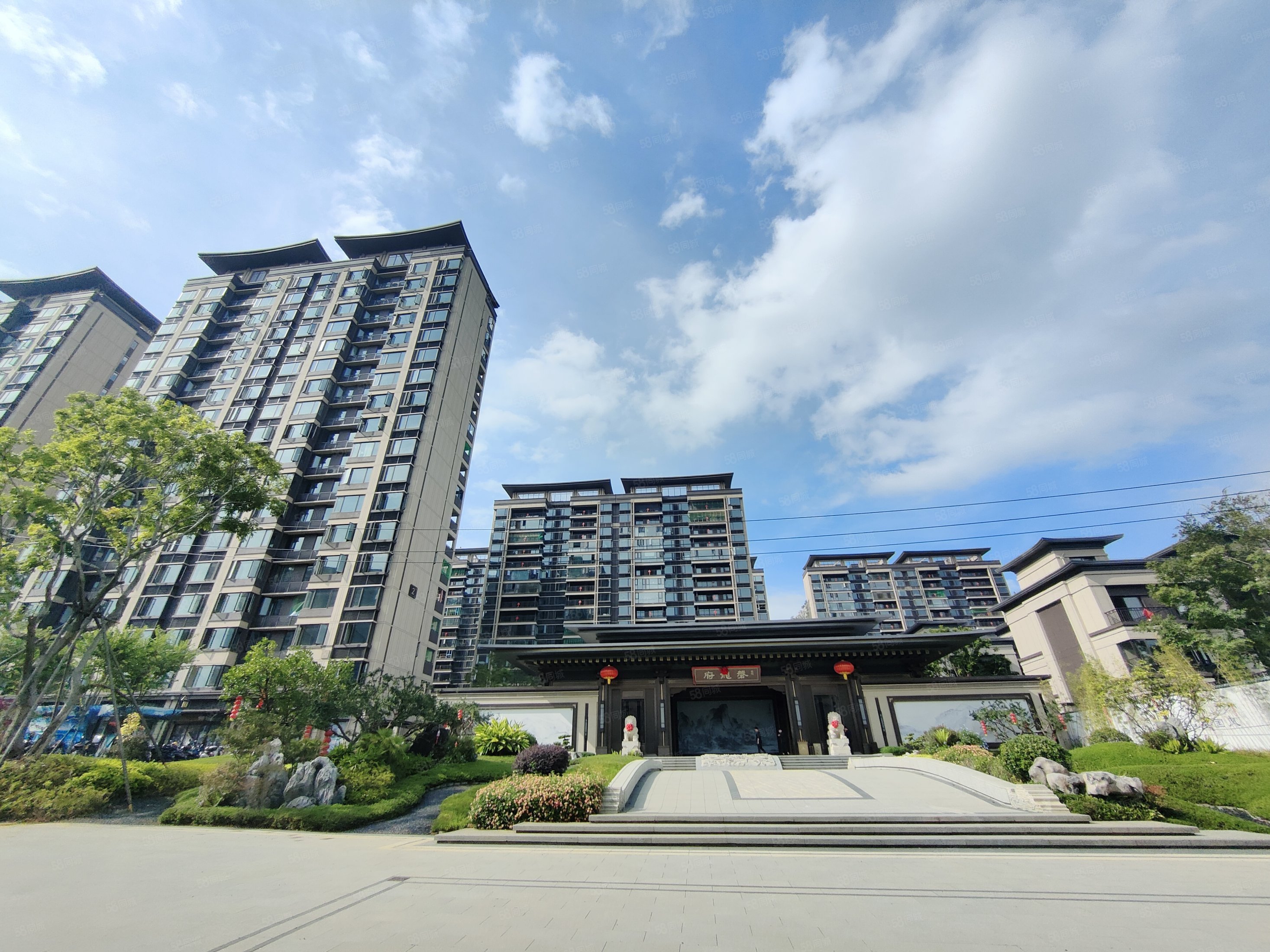 弯小文华总部,磐龙府高端改善,万象城恒大温馨花园旁,建发磐龙府-柳州