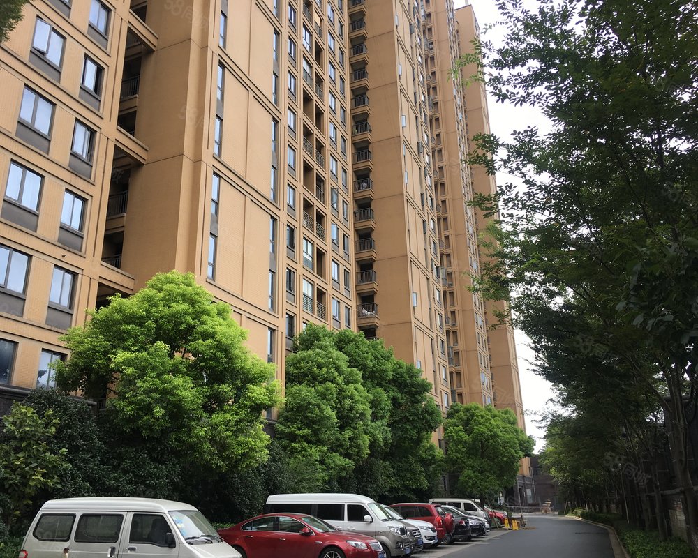 顺发康庄公寓住宅内外环之间