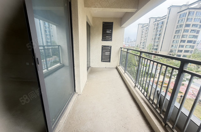 万达大都会公元3室2厅1卫104㎡南北50万