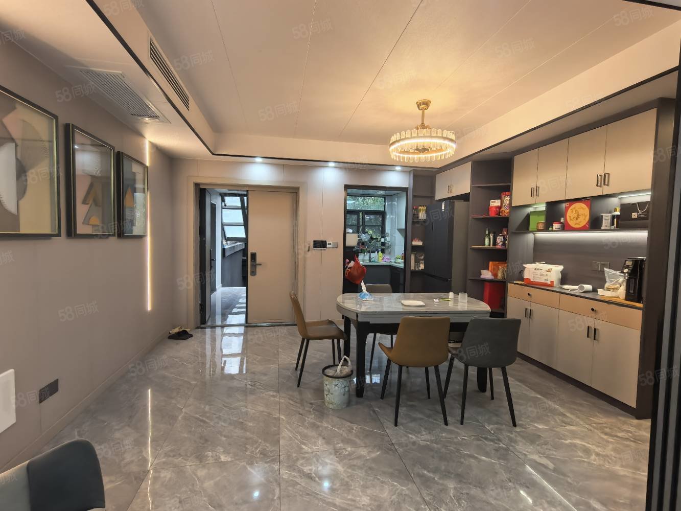 港中旅公元6室2厅3卫143㎡南北189万