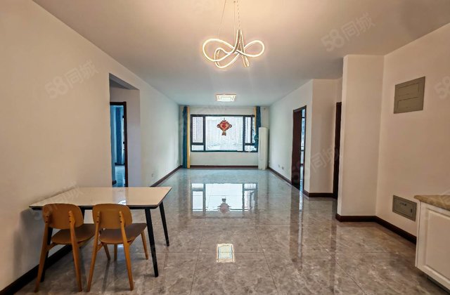 开发区东昌 三室两卫百合新城 一梯两户小高层带车位储藏室