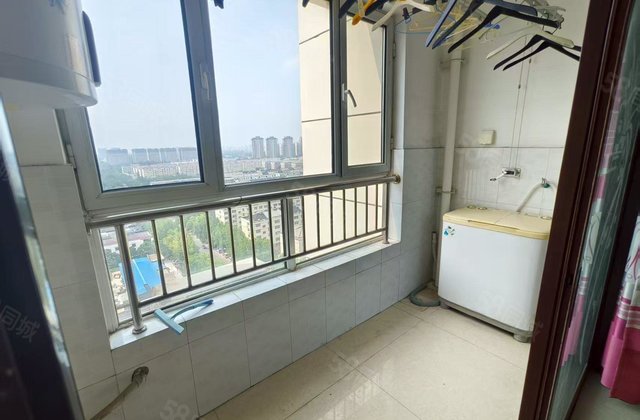 高新区文轩，第二实验，边户好楼层，看房方便，可按揭