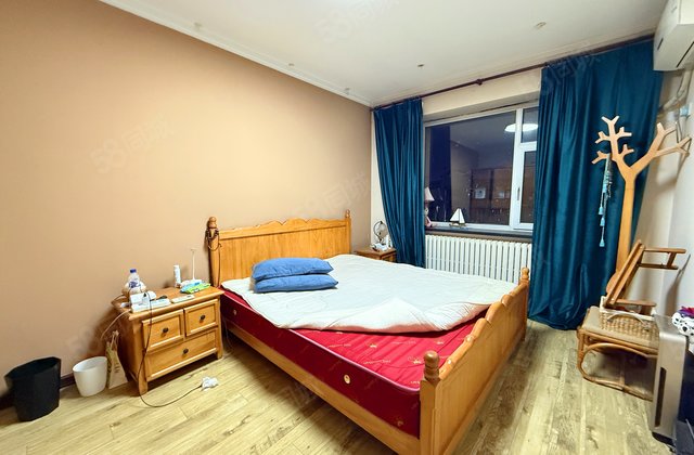 开发区六小区3室2厅145㎡42万二手房图片