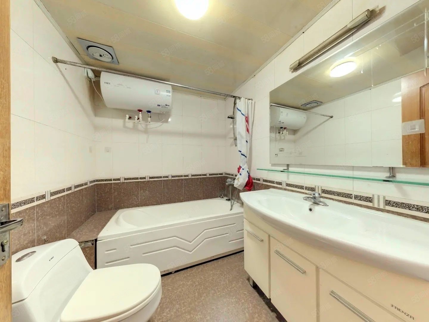 彩虹街區(qū)3室2廳2衛(wèi)119.27㎡南北599萬