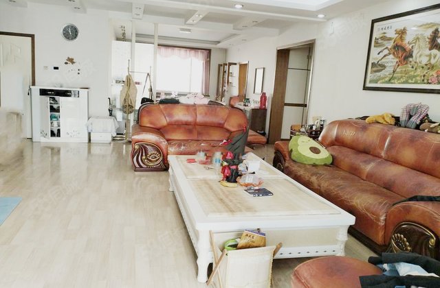 文轩外国语四室三卫带车库299万260平状元府山水文园依中园