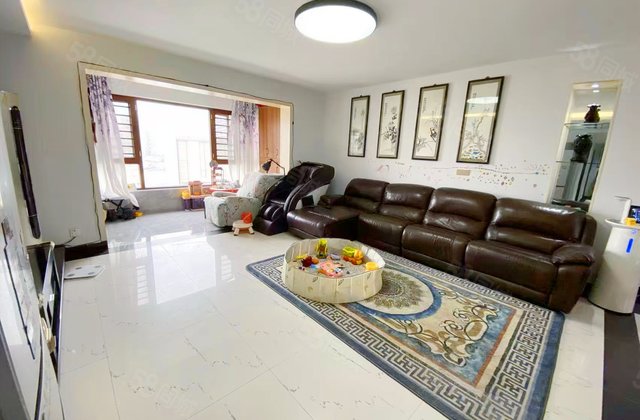 城市风情4室2厅174.41㎡180万二手房图片