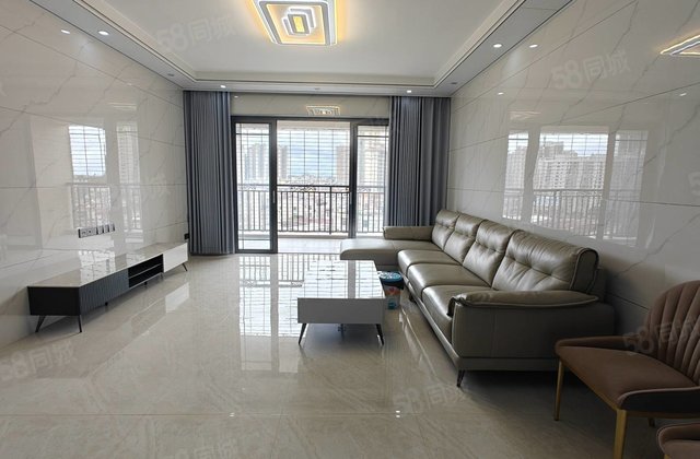 东方新城4室2厅143㎡108万二手房图片