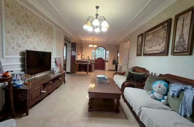 英伦花园130平3叶草户型3室2厅2卫免大税送车储145万