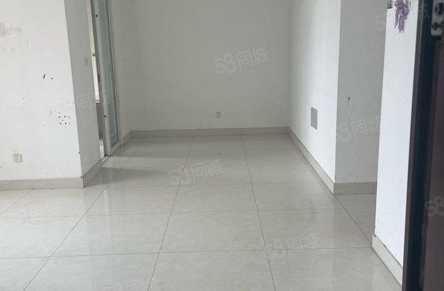 新水河畔114平16楼三室两厅送车位送储藏室次顶层房东直卖