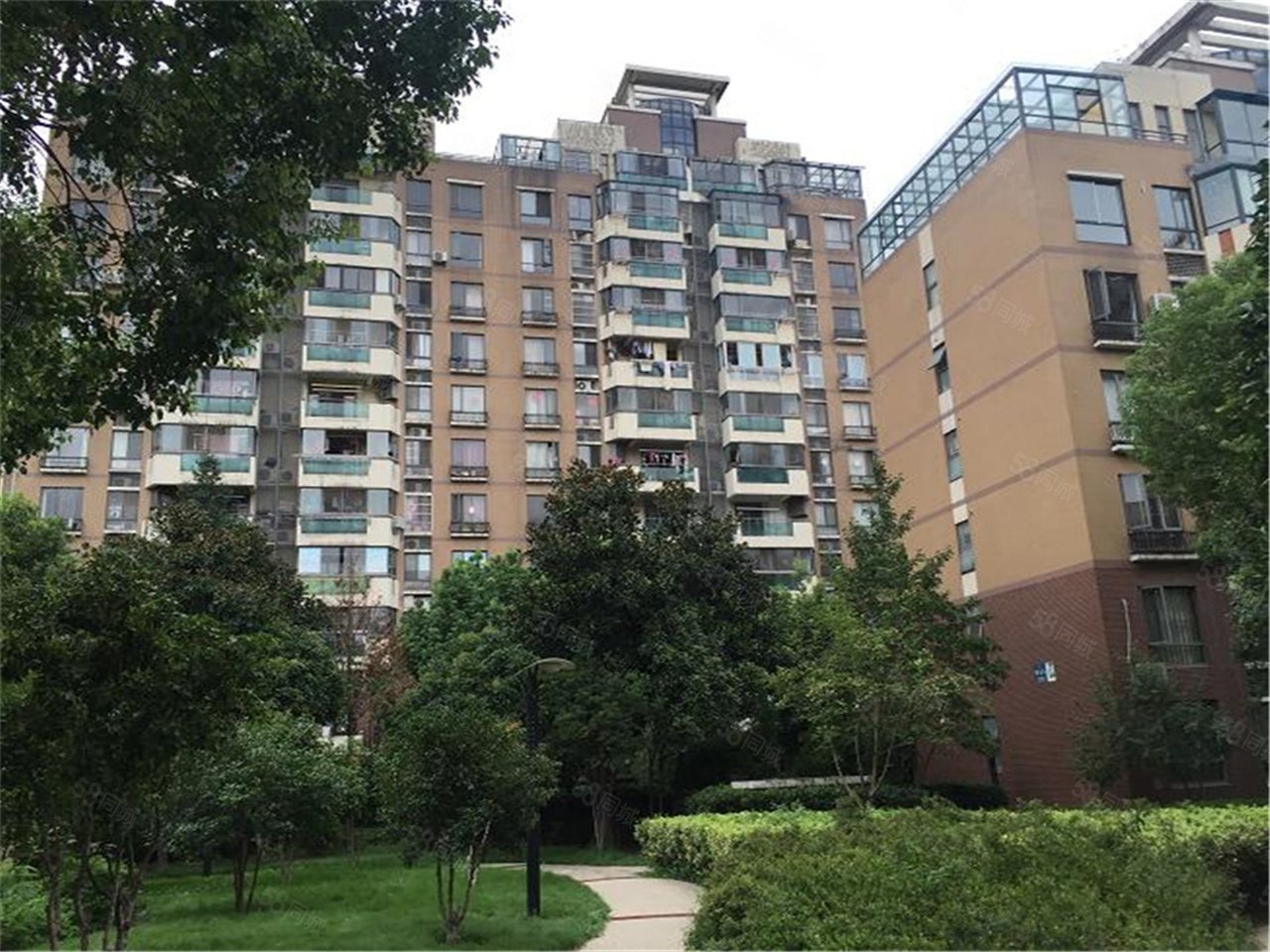 绿地国际花都郁金苑