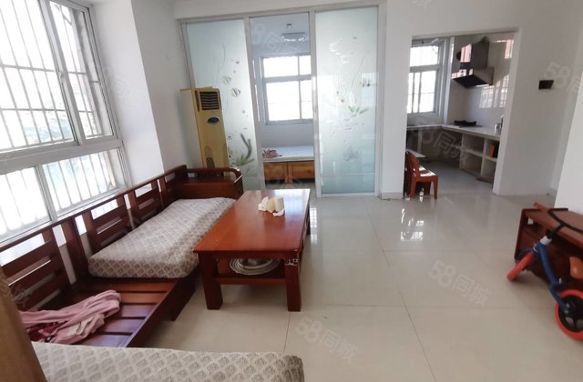 启明  ，中医院天恒御景花园多层二楼，边户，三室，