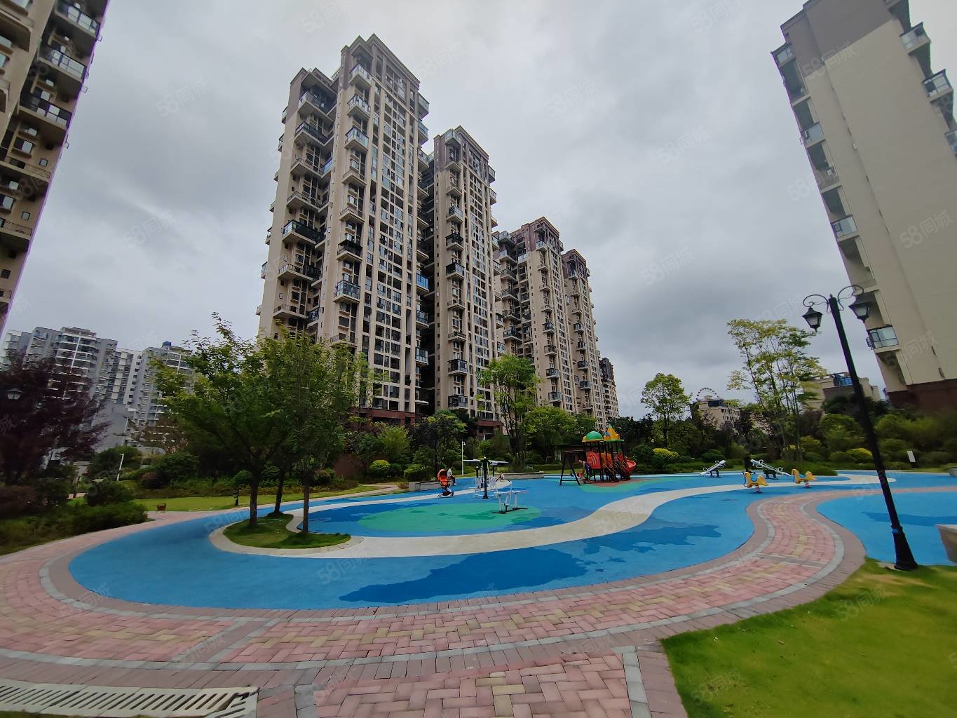 中建幸福城b区半装修三房两卫带直板大露台房东急卖