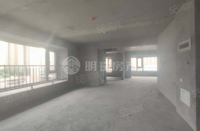 城发天悦湾4室2厅147.7㎡180万二手房图片