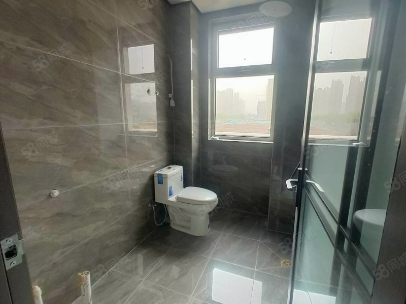 精装三居室 带露天平台 经典户型 三室两卫,大美如园-邯郸58同城