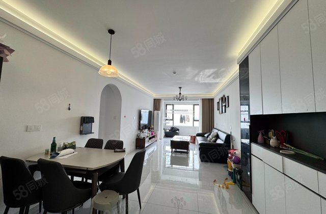 东亚国睿华庭3室2厅126.85㎡84.9万二手房图片