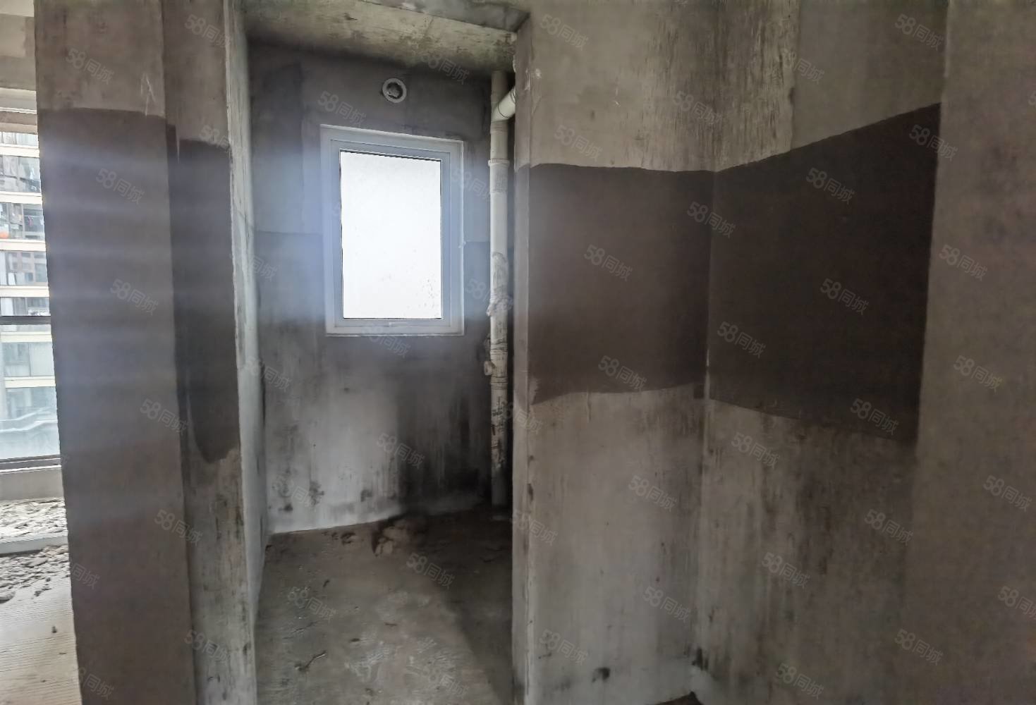 圣桦锦江天玺4室2厅2卫146㎡南北90万