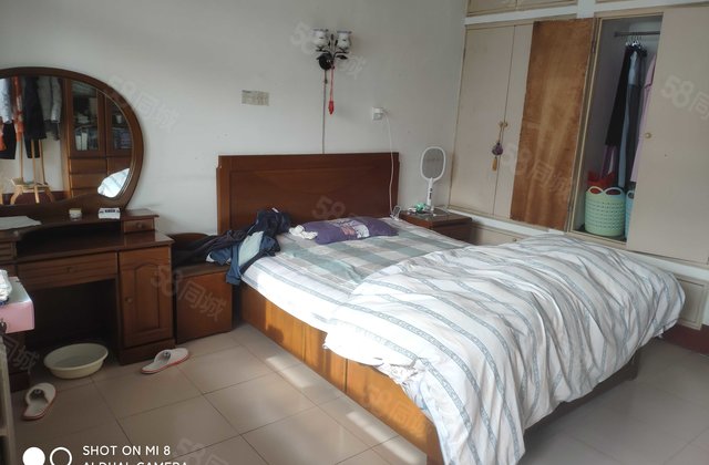 中医院家属院小区 小三居 视野开阔 停车方便 购物方便