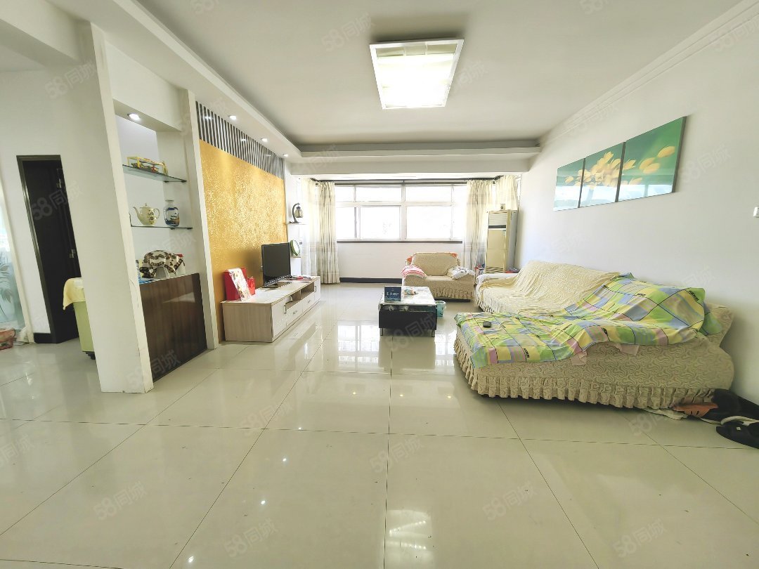 自然巷家天下小区3室2厅2卫138㎡南北46万