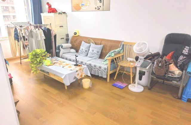 吴中府2室2厅84㎡72.8万二手房图片