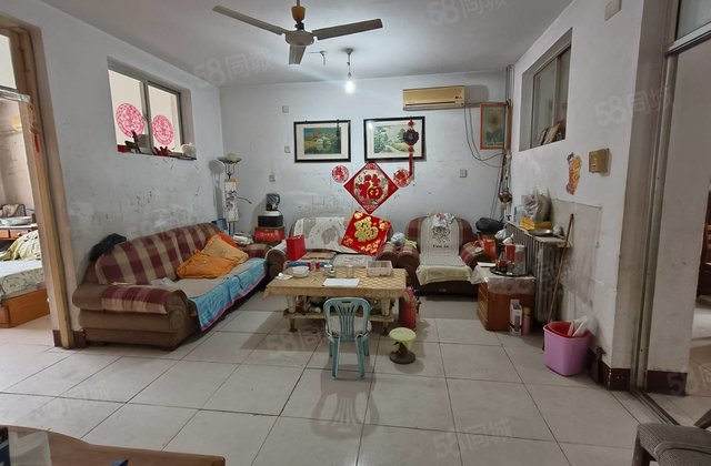 急售 聚源巷 东昌中学 多层三楼 三室两厅 停车很方便