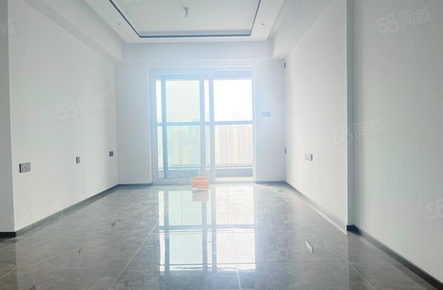 万科光澜道3室2厅95㎡125万二手房图片