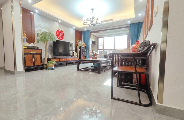 房东急售！电梯洋房！五楼，送车储 四叶草星光清水湾 国岳府