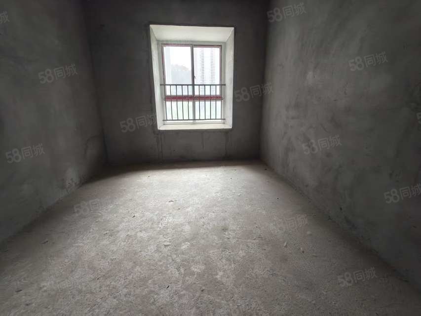 常隆花园3室2厅1卫121.73㎡南59.8万