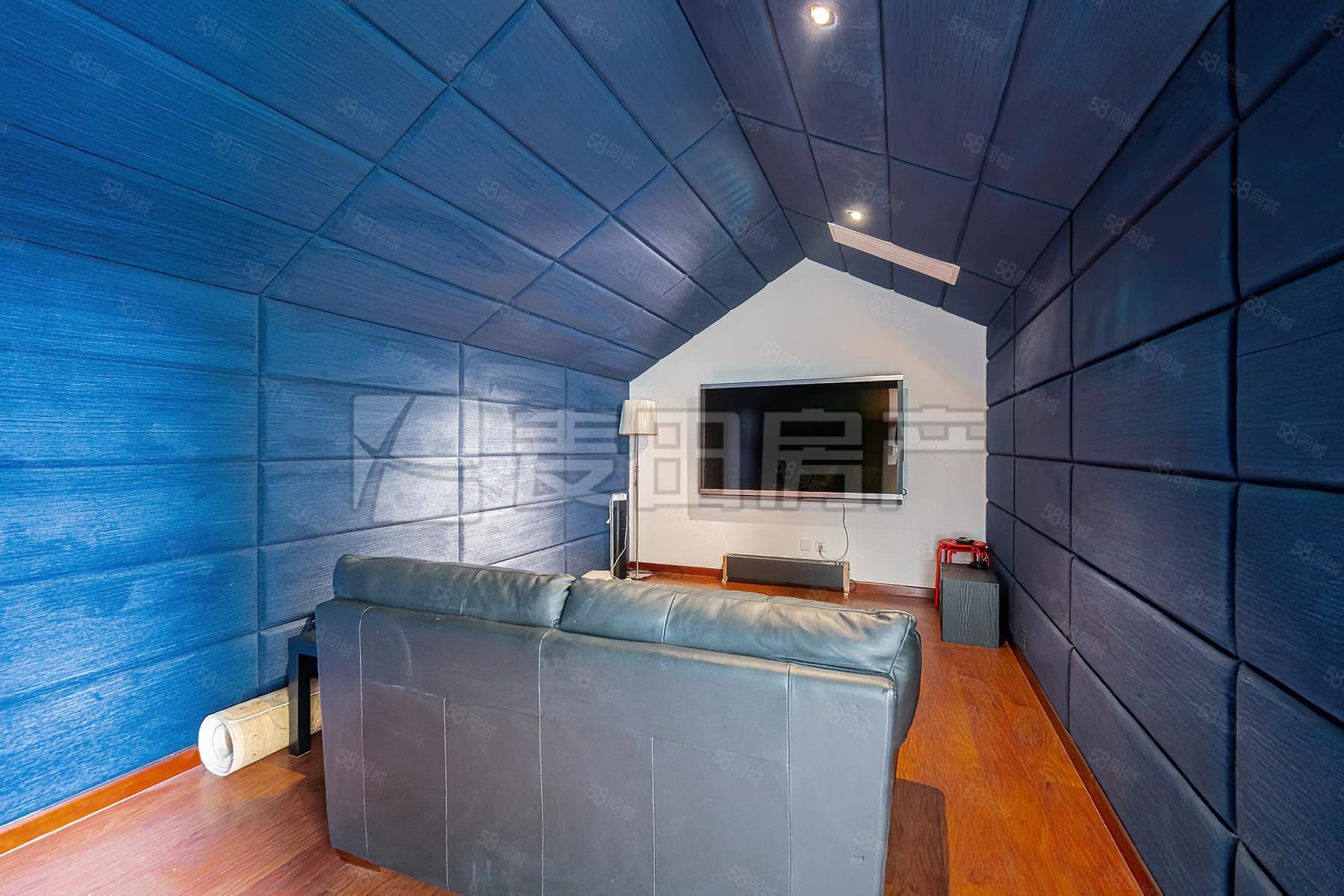 朱雀門小區(qū)4室2廳3衛(wèi)326.02㎡南北4800萬(wàn)