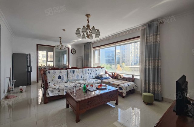 出门土骇河昌润莲城，   一套三室两卫东边户，带车位储藏室