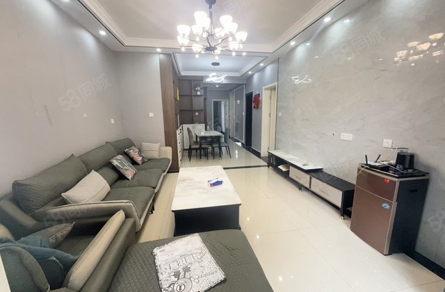 区政府 对过   实验附近  精装婚房  免大税带储