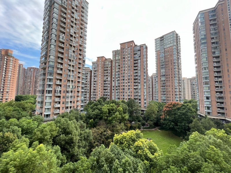 古北瑞仕花园3室2厅2卫174.3㎡南北2300万