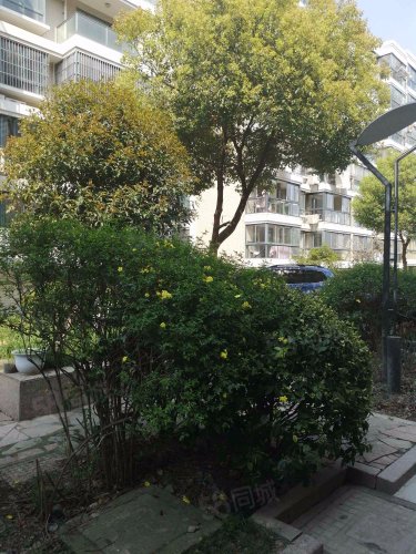 东湖丽景花园