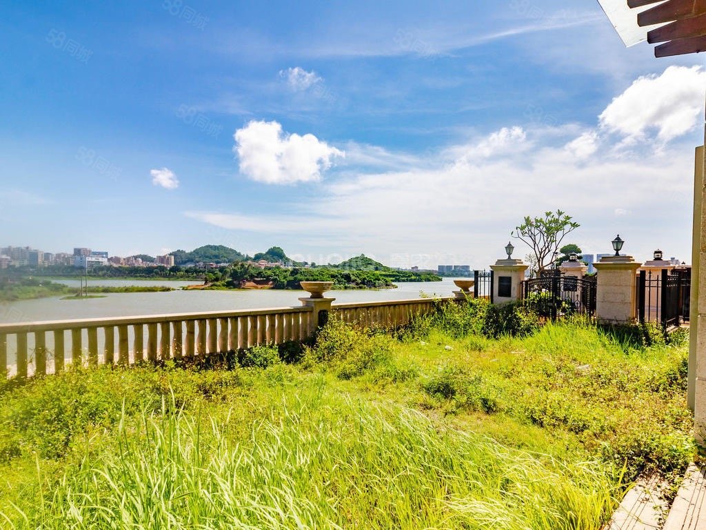 御景水岸花园(别墅)6室3厅5卫354.97㎡南北0万