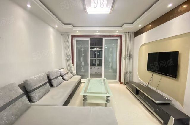 新城邦精装修，三室，户型很方正，急售