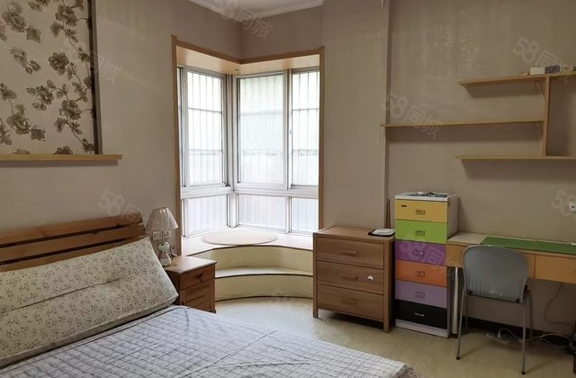 东方名都3室2厅125.5㎡68万二手房图片