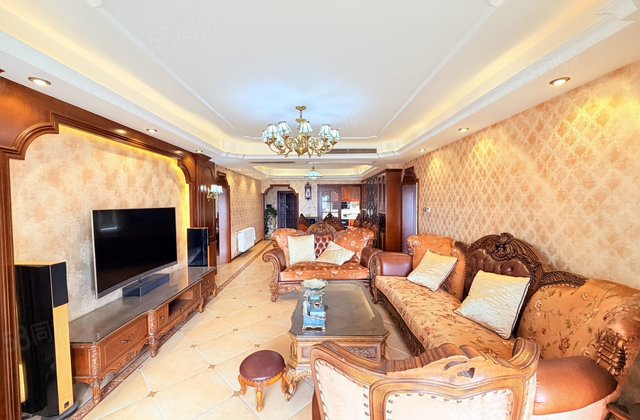 藏珑湖上国际花园4室2厅160.7㎡210万二手房图片